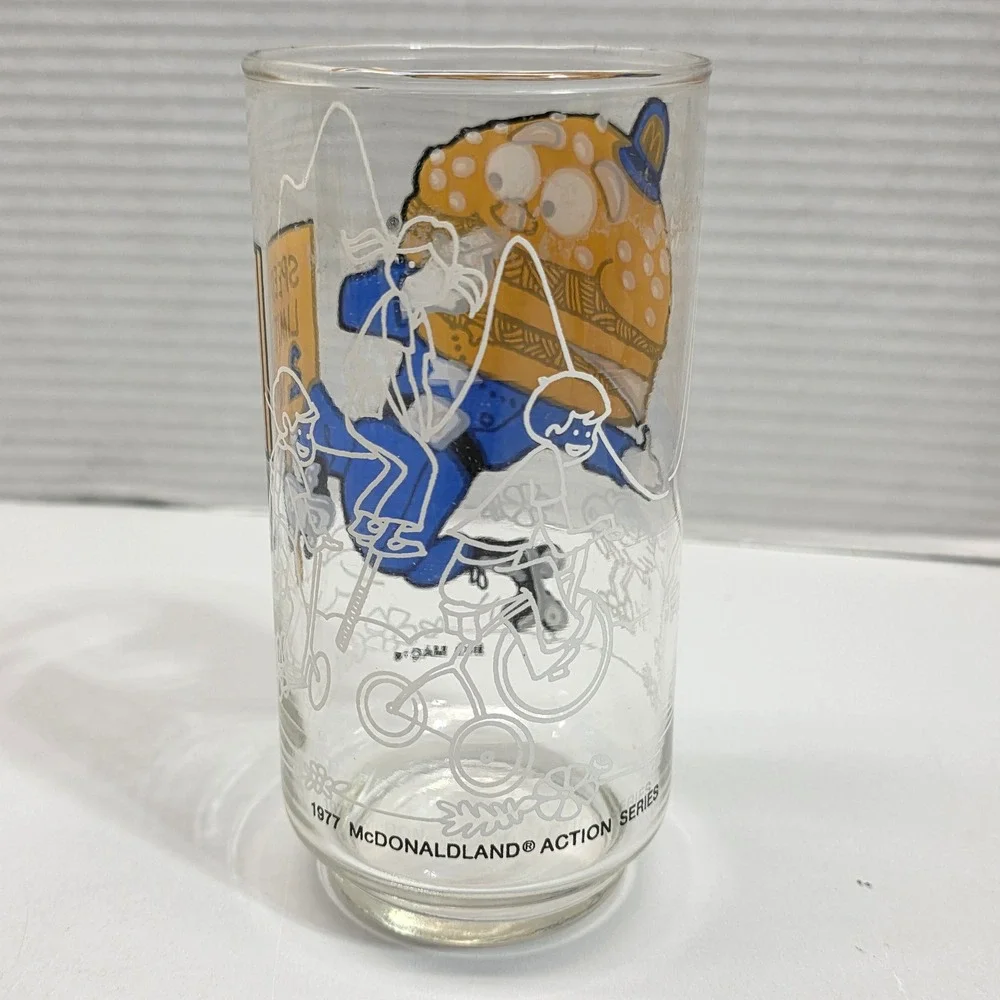 Vintage 1977 McDonald's McDonaldland Action Series‎ Officer Big Mac Glass Cup